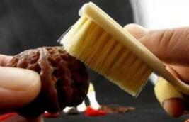 文玩核桃包浆脏,文玩核桃手串脏了能够水洗吗