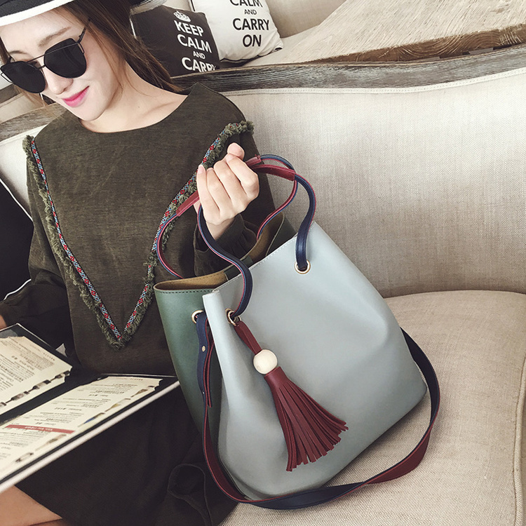 土妞女神之间只差个包听说水桶包最近很红