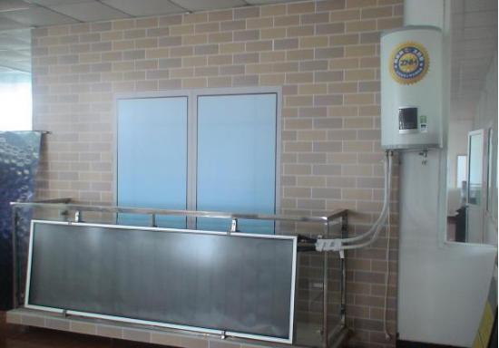 太阳能夏天不经常用会胀坏水箱吗,太阳能冬季水箱没水正常吗