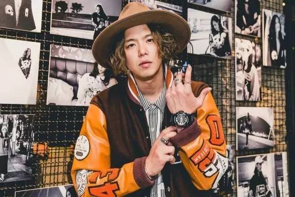 硬朗腕表低调男表,高档手表奢侈品男士