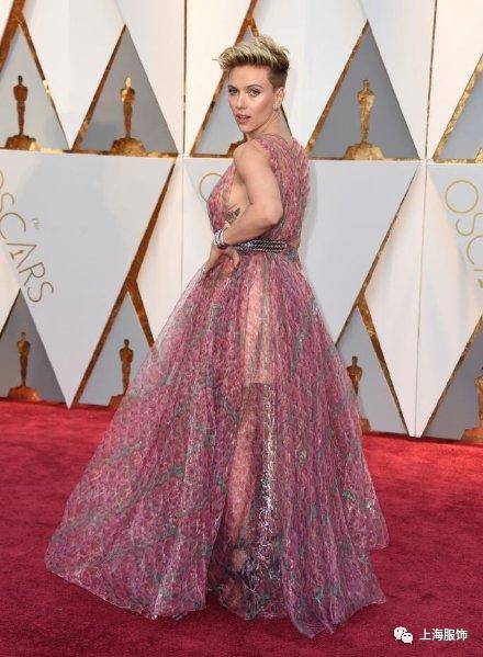 第89届奥斯卡，女神们拼礼服才是正经事！