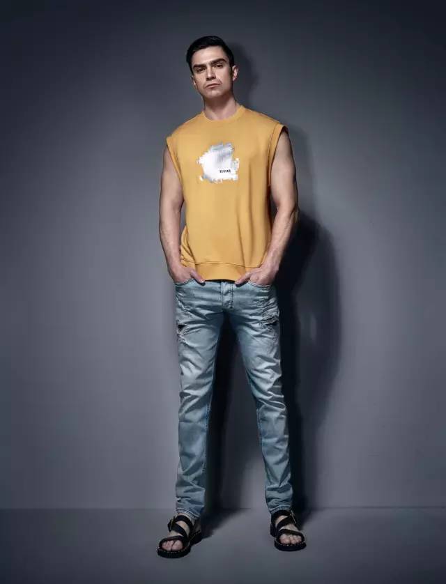 男士如何挑选一件合适的牛仔裤,男士牛仔裤如何挑选