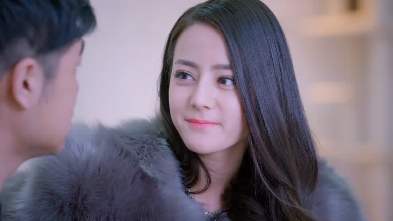 迪丽热巴19年精品购物指南 (迪丽热巴成新一代带货王)