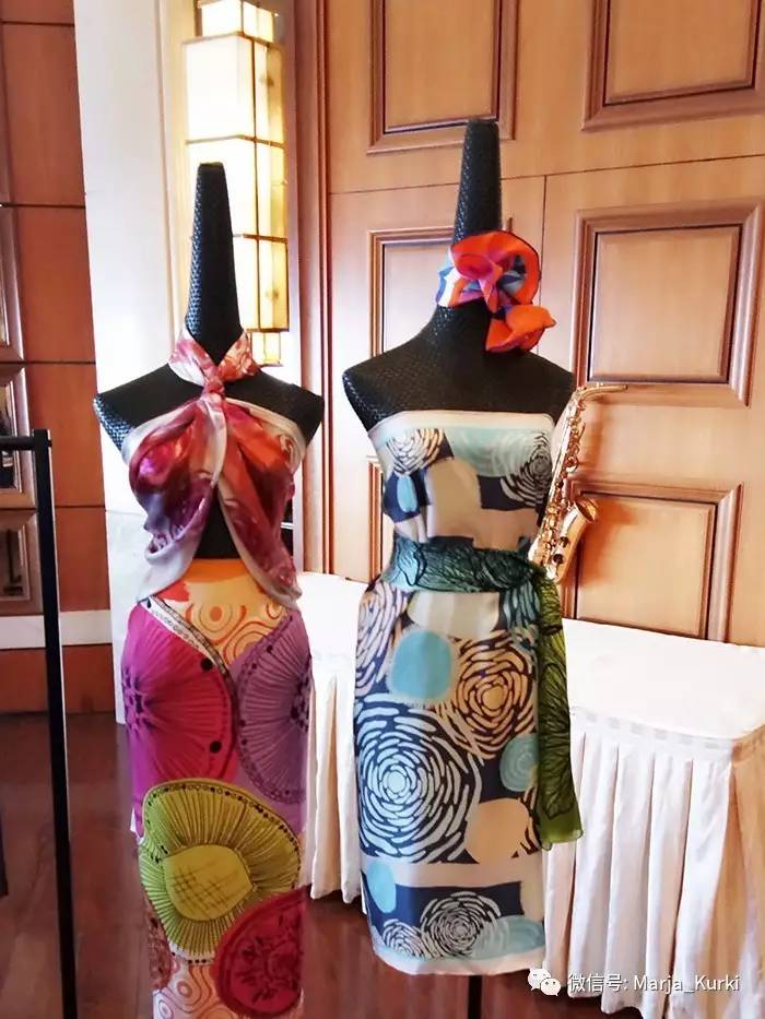 外交官夫人告诉你能够没有名牌包，但这个单品不能少！