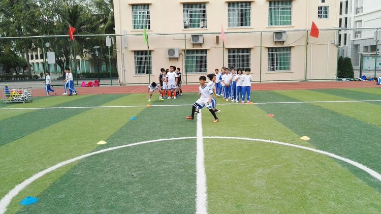 三亚市实验小学七彩光课程,三亚实验小学足球队