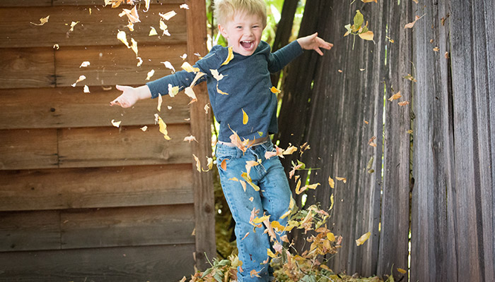 灯芯绒哈伦裤上搭配的卫衣儿童,哈伦裤搭配什么上衣冬季儿童