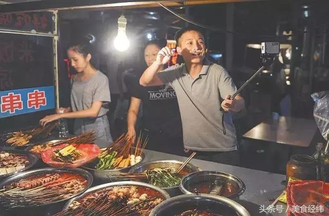 成都周边比较火的夜市,成都最受欢迎的接地气的夜市