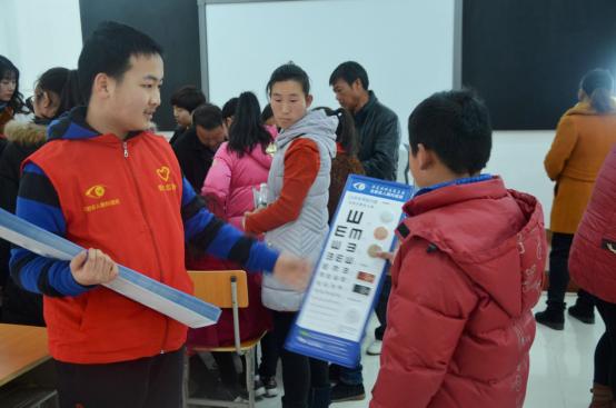 眼科行家公益讲座,眼科义诊关爱老人