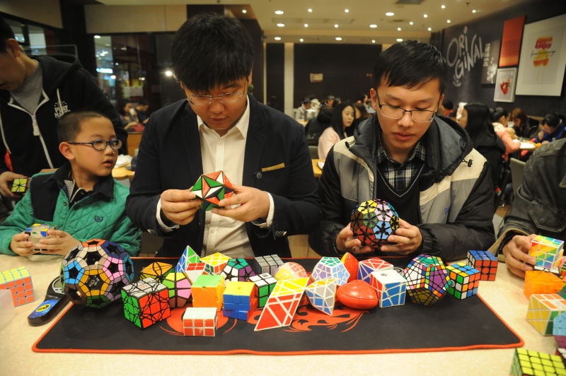 三阶魔方世界最快纪录盲拧,三阶盲拧魔方最快纪录0.520秒