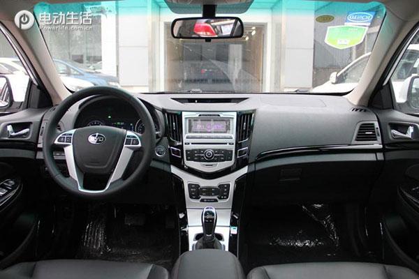 比亚迪秦EV与e5就差两万块到底该选谁