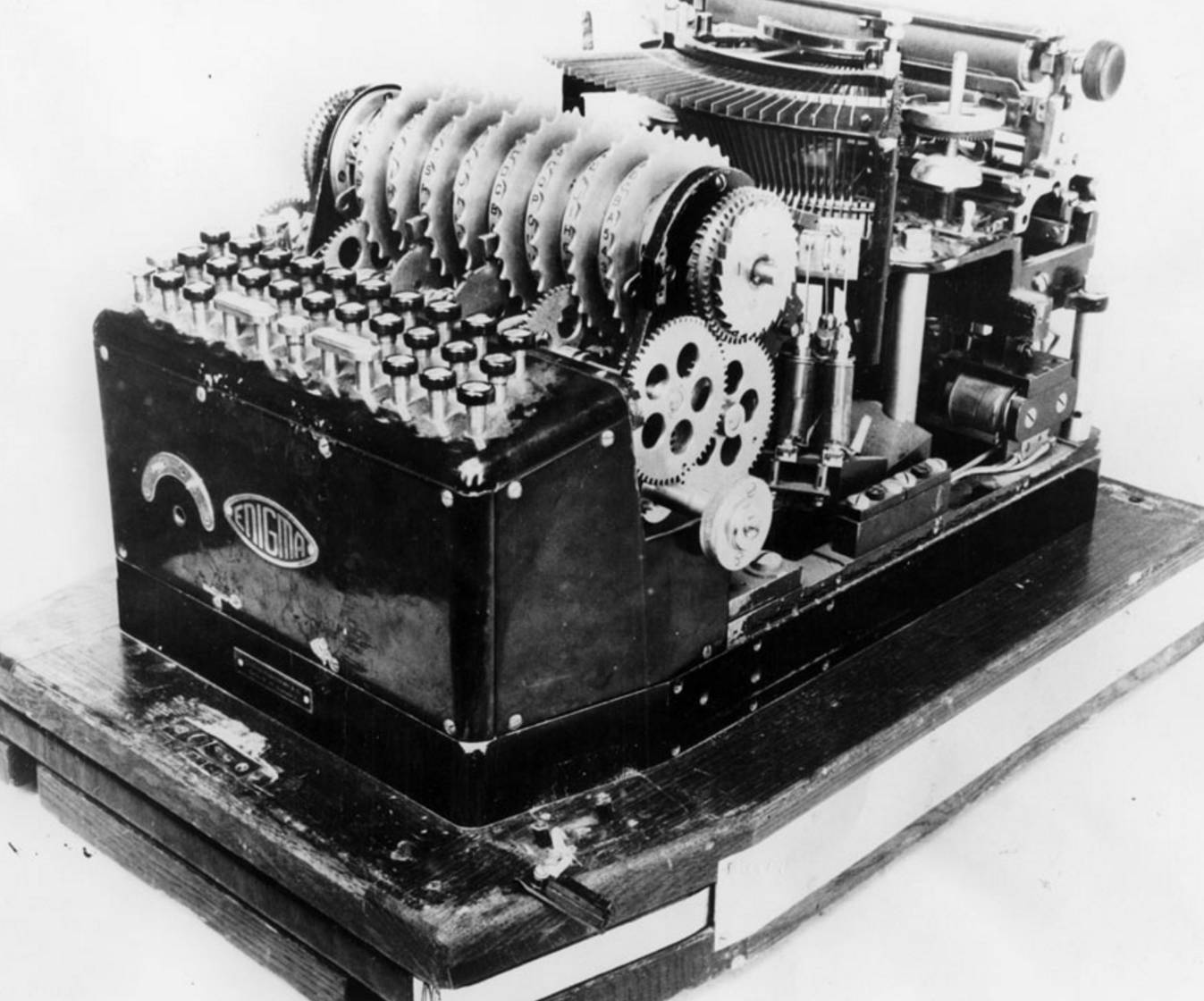 女神节快乐，向女神表白时，能够试试隐写工具哦隐写工具小合集