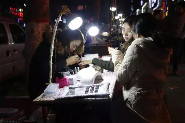 每一个与鱼化寨国际有染的人，都曾对这个小香港有难以言表的热情