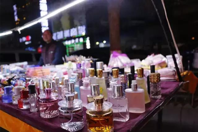 每一个与鱼化寨国际有染的人，都曾对这个小香港有难以言表的热情