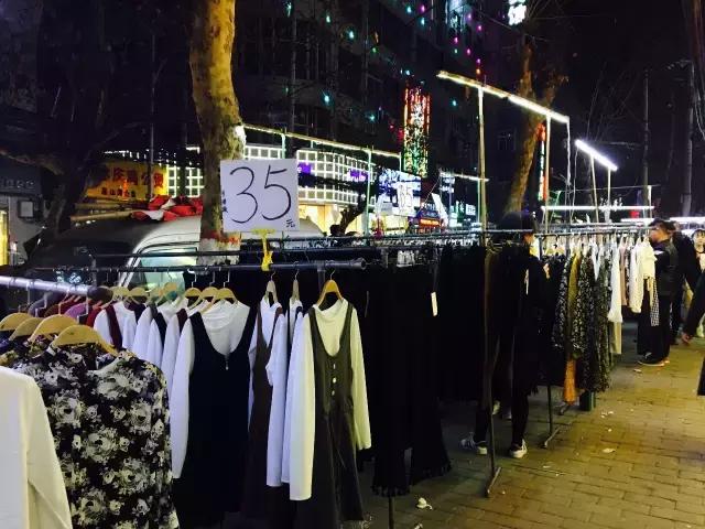 每一个与鱼化寨国际有染的人，都曾对这个小香港有难以言表的热情