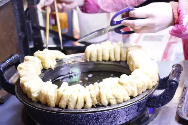 每一个与鱼化寨国际有染的人，都曾对这个小香港有难以言表的热情