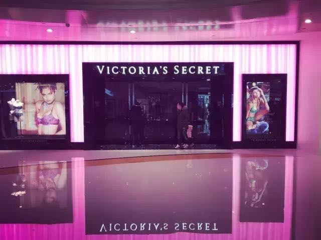 维密天使何穗最新视频,2017何穗维密秀高清图片