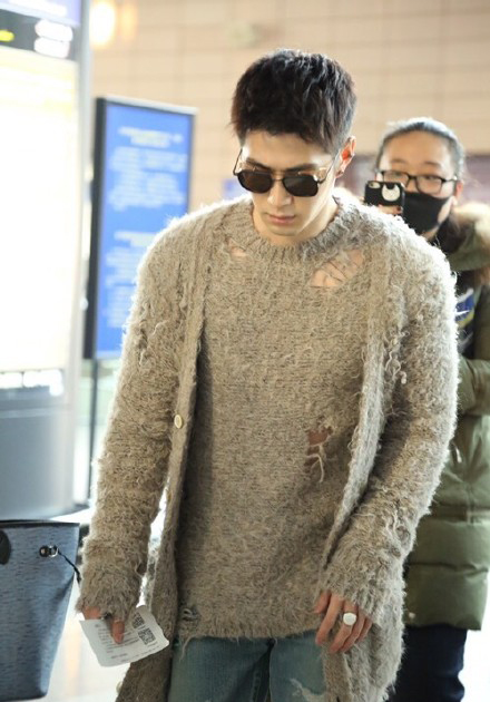 陈学东机场“板寸头”，引领17春男士发型新时尚