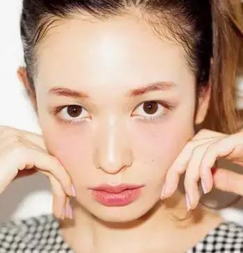 不会画眼线怎么贴假睫毛,不会画眼线怎么画眼影