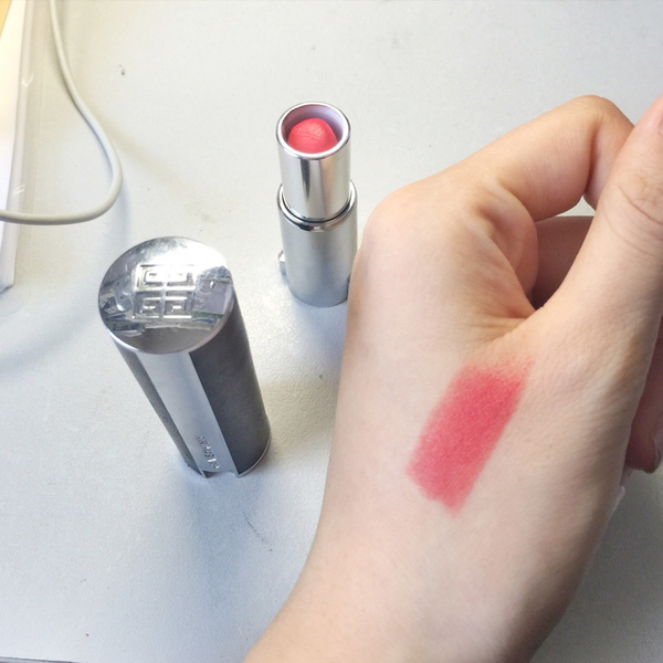 火爆天的西柚色，让他忍住不亲一口