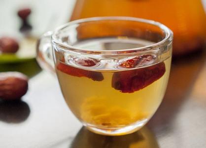 失眠多梦熬夜喝什么养生茶比较好,养心护肝的保健茶