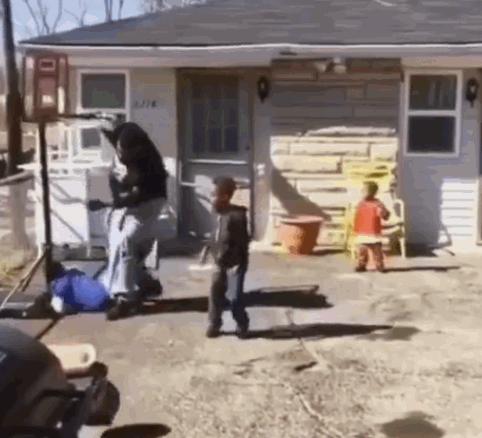 新娘：等我玩完这把联盟在和你结婚