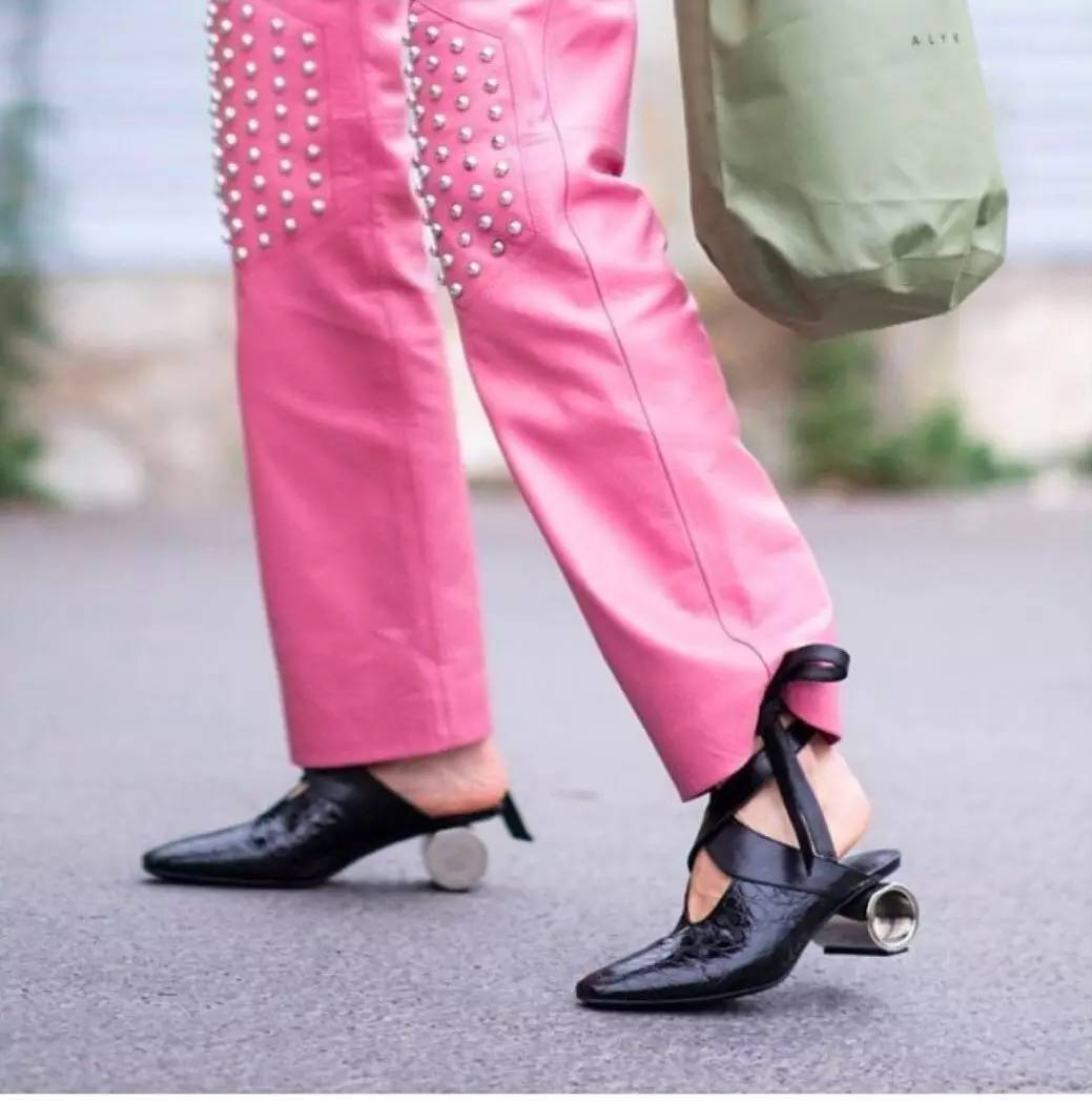 有一种时尚叫做“你觉得我时髦，却猜不出我穿的牌子”