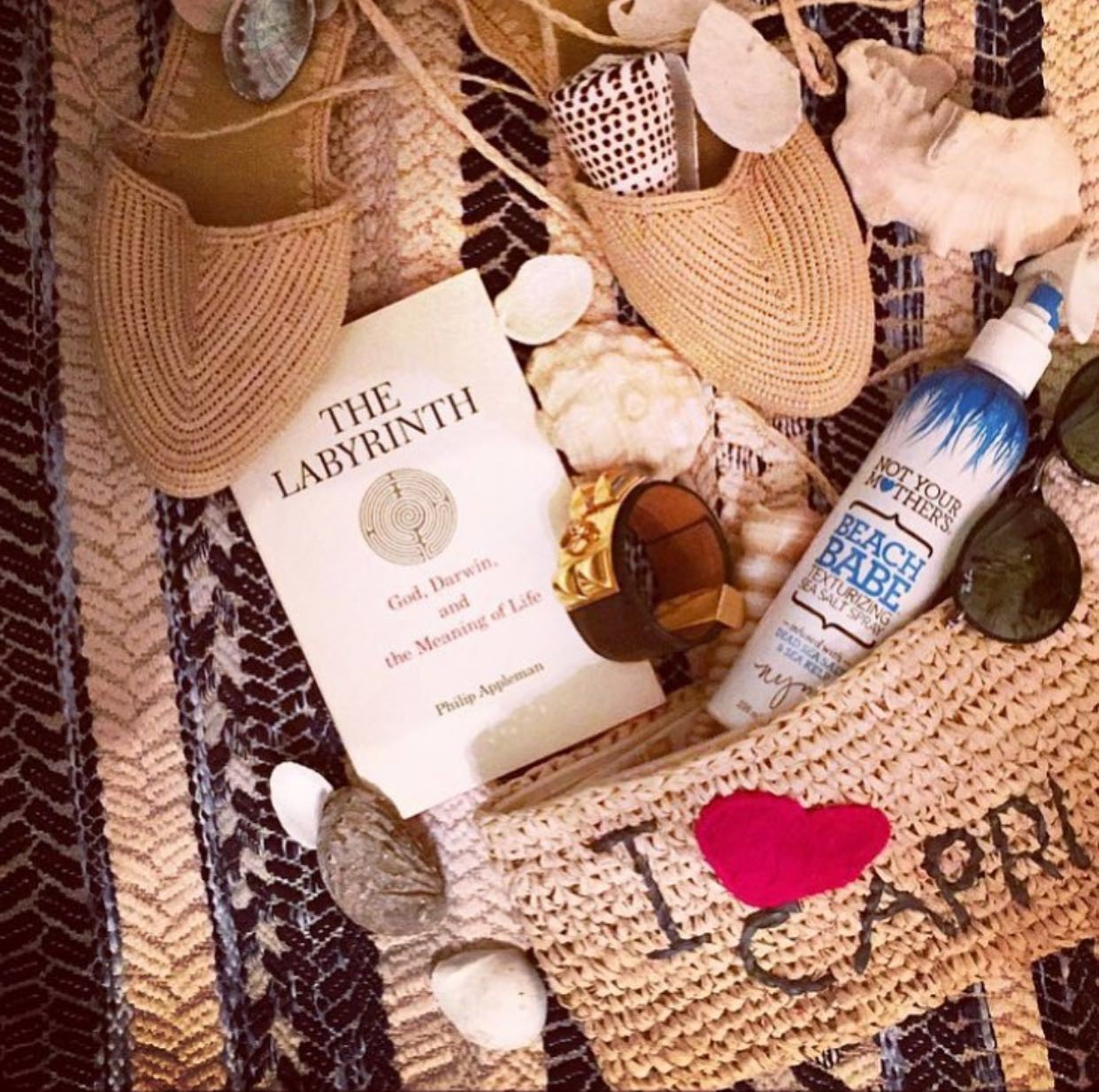 有一种时尚叫做“你觉得我时髦，却猜不出我穿的牌子”