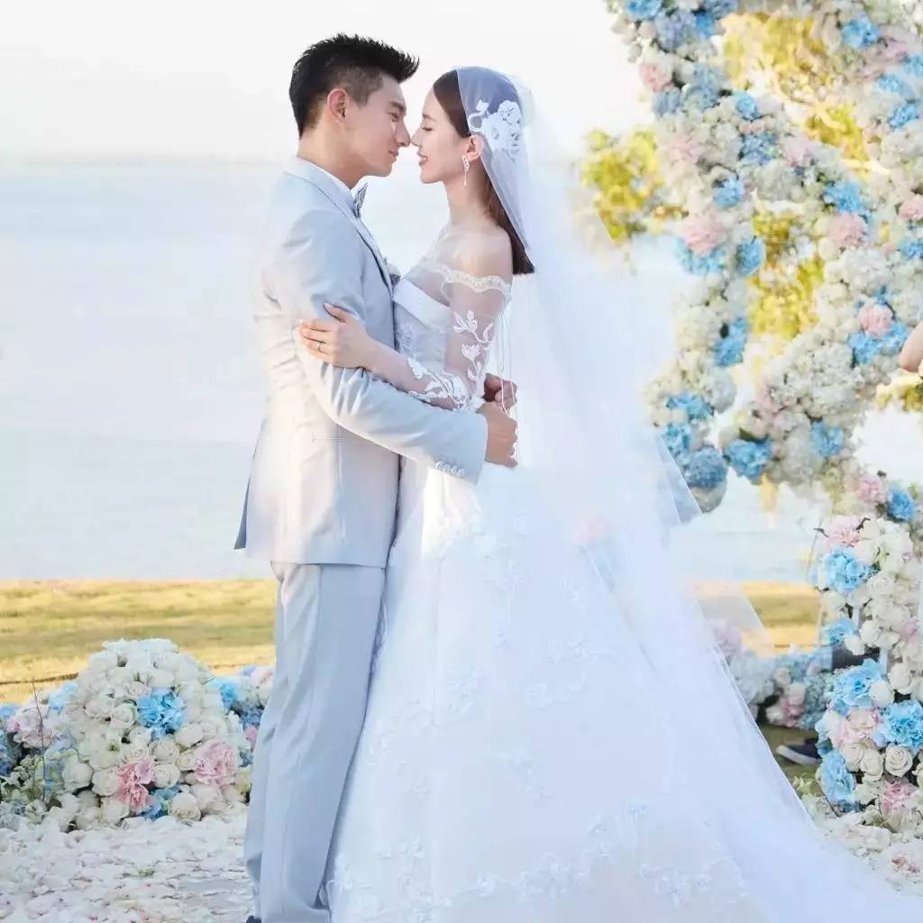 婚纱为什么显胸大,婚纱为什么一定是红色