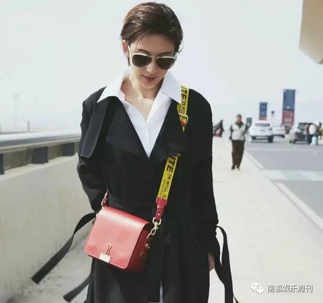 杨幂同款包毛绒,杨幂新款锁头包