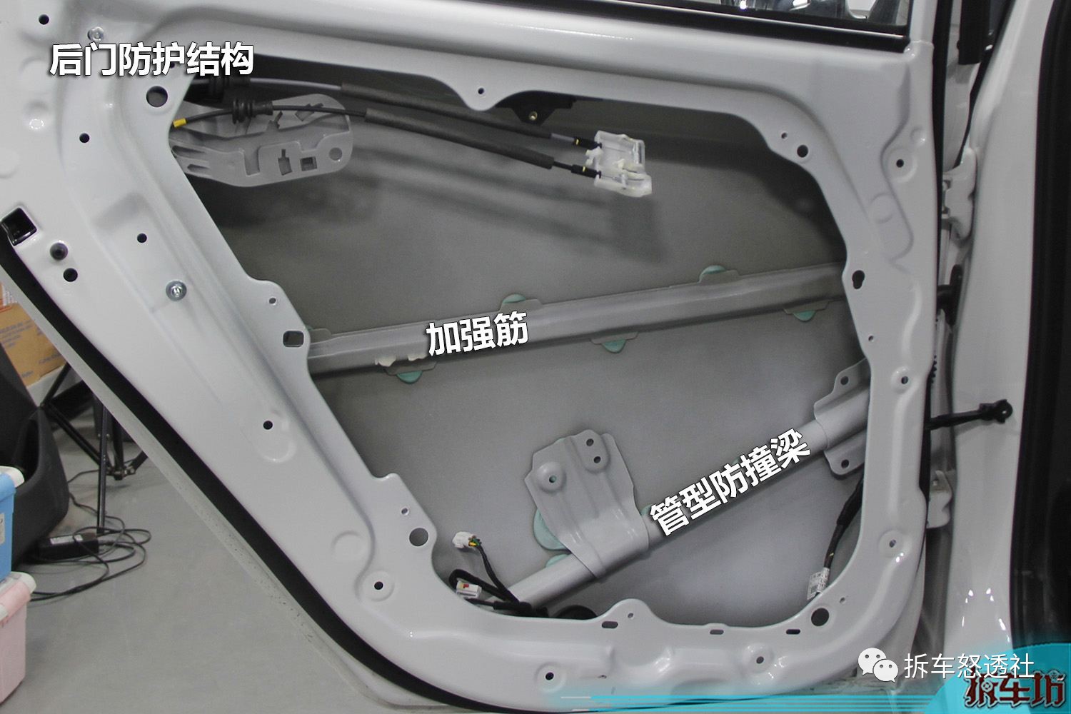 新车门边有一点瑕疵,现代朗动前车门下面不平