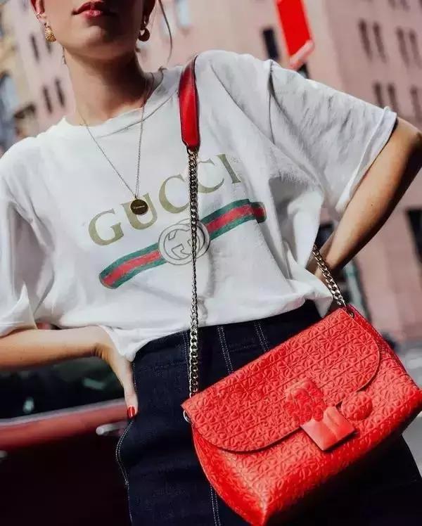 今年流行的爆款t恤,2013女t恤白字母