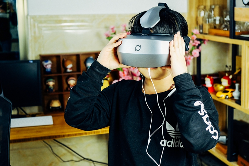 推荐哪种vr眼镜一体机,大朋m2vr一体机和小鸟vr哪个好