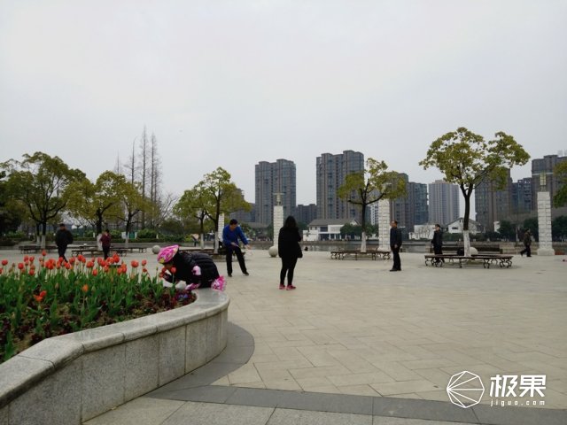 魅蓝5s如何快速充电,魅蓝5s快充怎么样