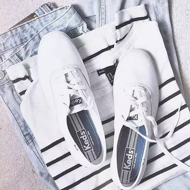 小白鞋什么时候流行的,最近流行哪些小白鞋女