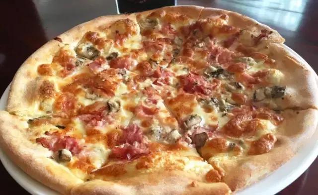 30选1，全广州最抵食的好吃披萨找到了！团长用生命亲测！