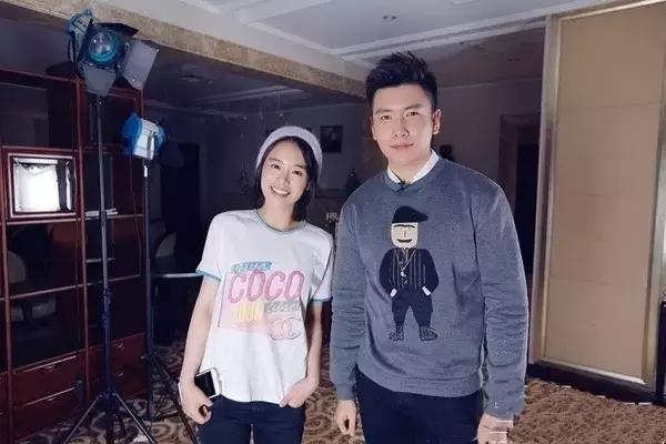 今年流行的爆款t恤,2013女t恤白字母