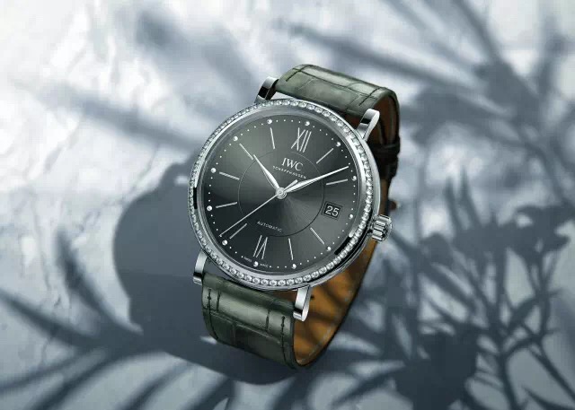 积家腕表鳄鱼皮真皮表带,鳄鱼皮手表表带哪种好看