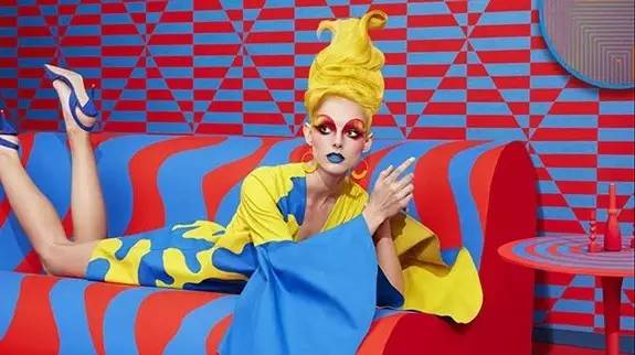 脚踏两条船被发现最后选择了前任,3次被退婚