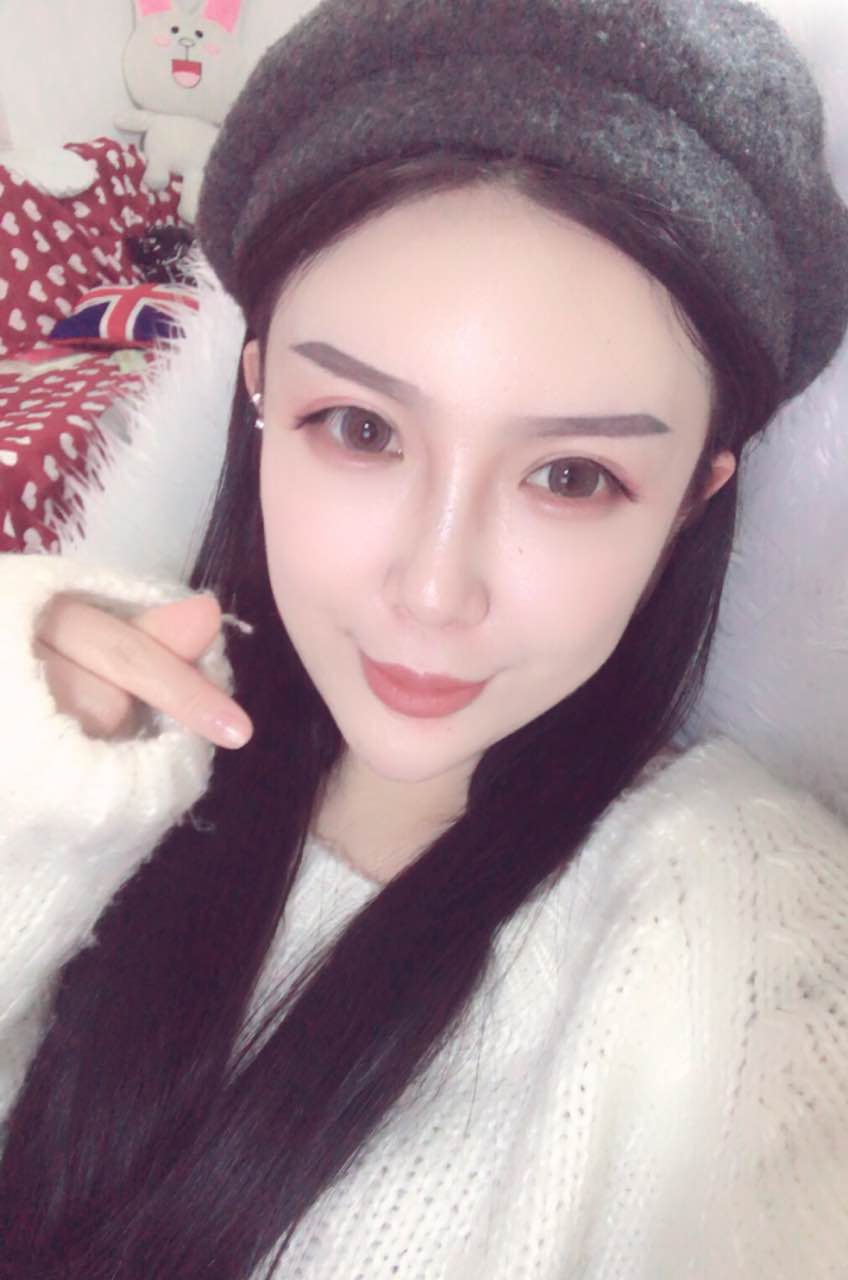 独家对话｜歌手莫莫，主播界的拼命三娘