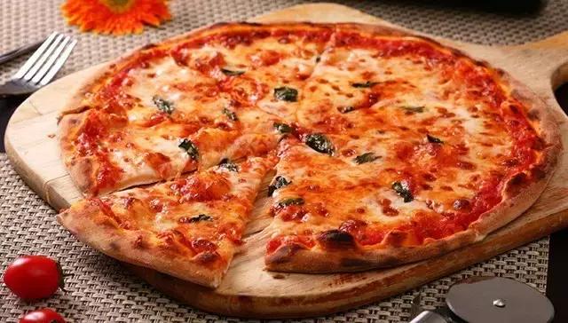 30选1，全广州最抵食的好吃披萨找到了！团长用生命亲测！