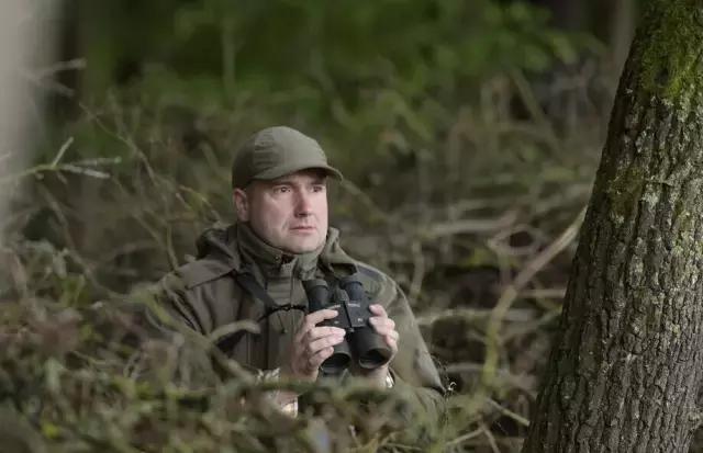 部队一般用什么品牌望远镜 (军用望远镜哪家最好用)