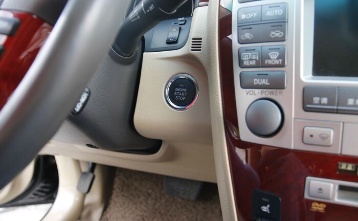 红旗盛世高档汽车,2016款一汽红旗盛世手动挡