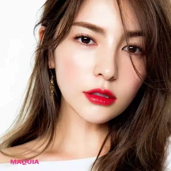 不会画眼线怎么贴假睫毛,不会画眼线怎么画眼影