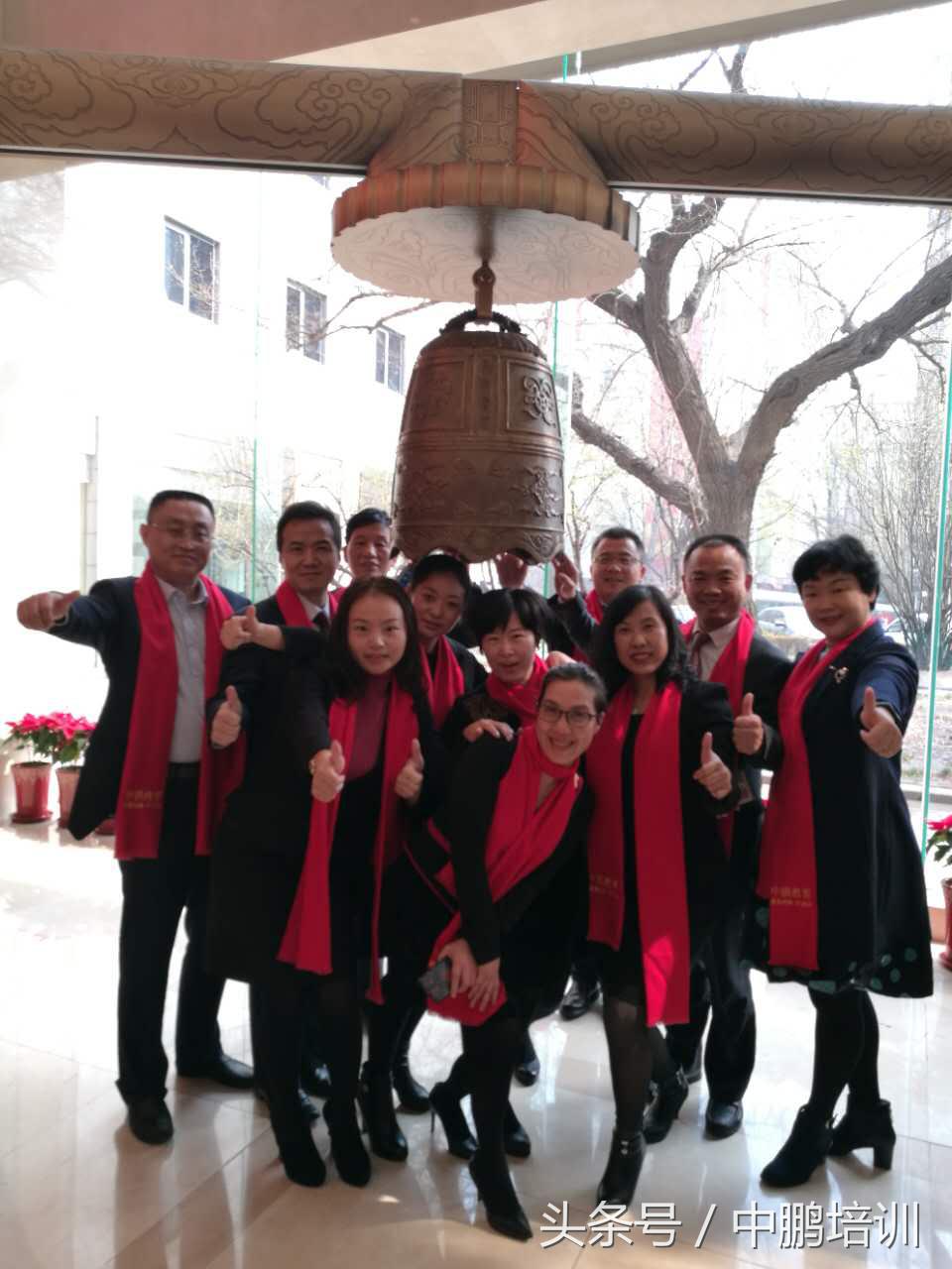 新三板挂牌敲钟仪式,中鹏教育ipo