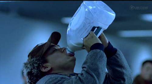 坐火车能不能带猪肉上车,去北京坐火车不能带的东西