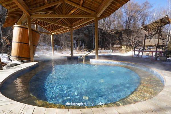 冬日的浪漫游山玩水泡温泉,又能够看雪又能够泡温泉的地方