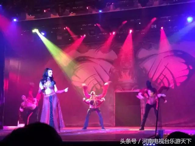 游轮发生什么事,游轮上的夜生活