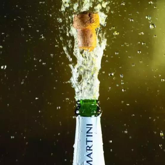 油箱有吸气声是什么原因,油箱有吸气声音怎么办