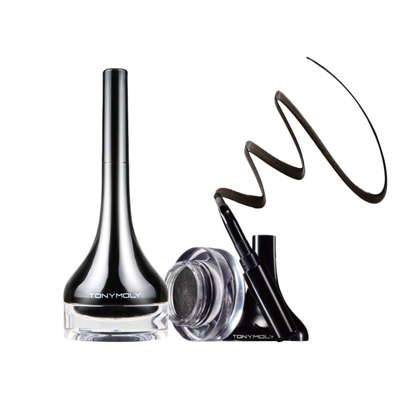 妆容中最重要的部位,妆容重点在睫毛