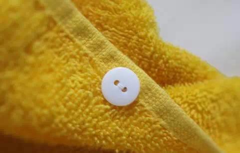 很多妈妈头痛的问题：宝宝晚上睡觉踢被子怎么办？